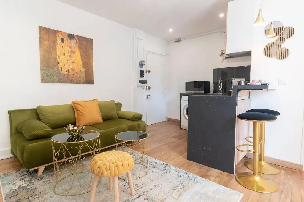 Parisian & Chic Appartement -15 Min From Paris Center Ivry-sur-Seine 0*,  France
